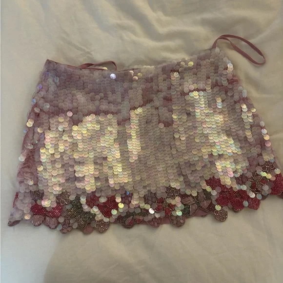 Pink Sequin Mini Skirt with butterfly Hem - Picture 4 of 7